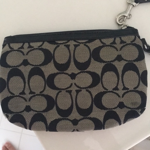 Coach Black Wrislet Wallet - Picture 2 of 6